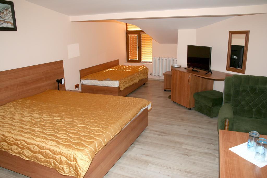 Interrum Hotel Razgrad Room photo