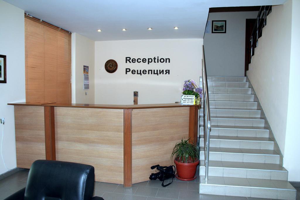 Interrum Hotel Razgrad Exterior photo
